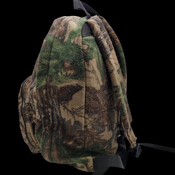 Garden Mountain Camouflage Backpack - Realtree Xtra Pattern Durable Outdoor Gear - Picture 2 of 16
